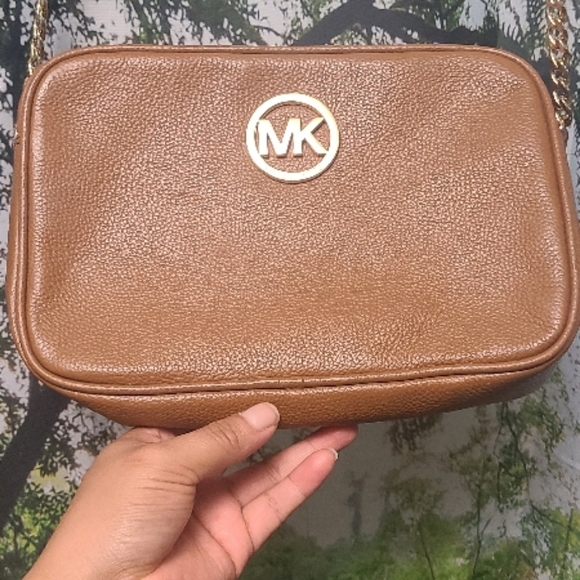 Michael Kors Handbags - Michael Kors Brown Leather Crossbody Bag